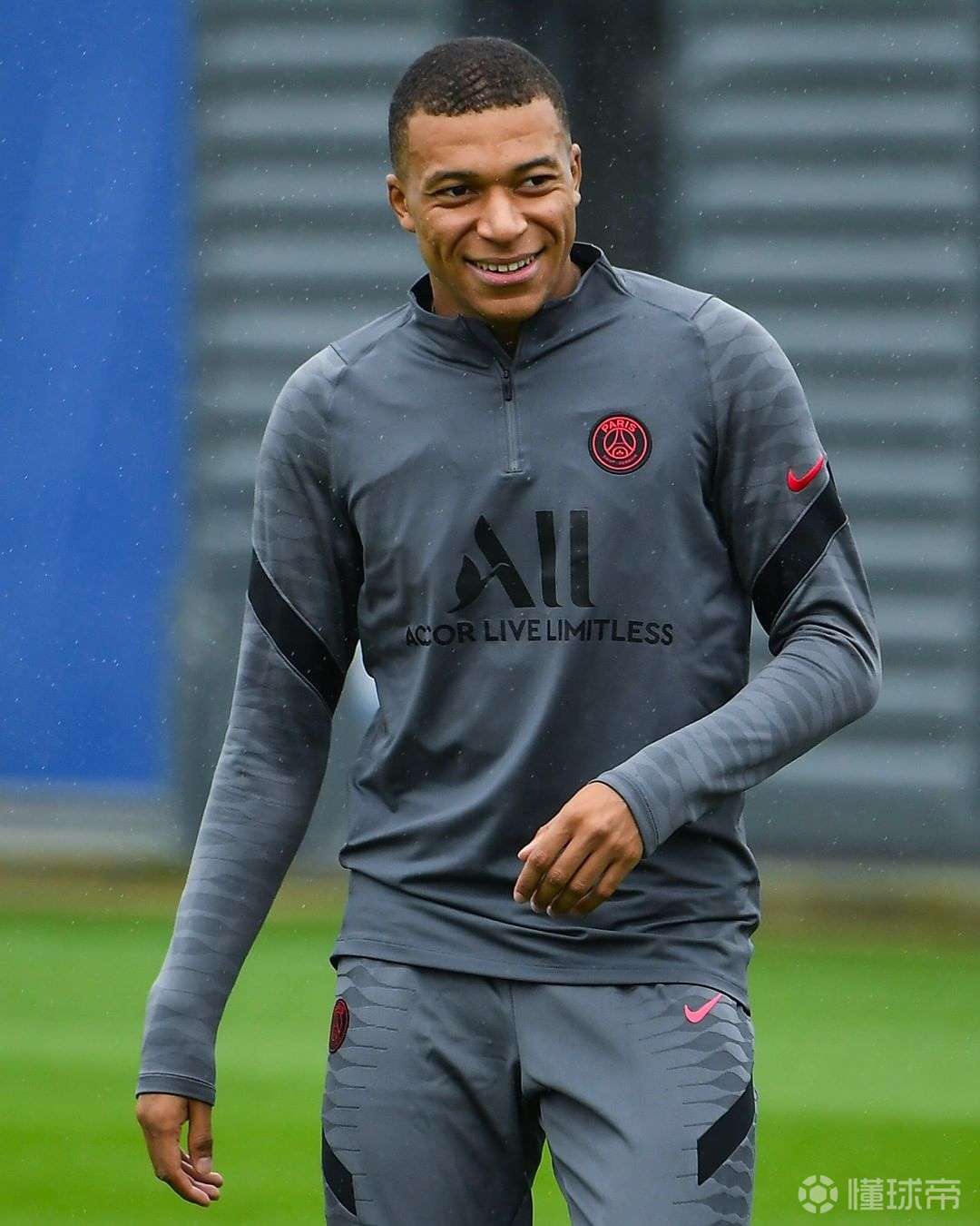 英雄联盟全球总决赛-今晨体能课后，广厦男篮复出首秀备战欧冠，管理层满意，赛季目标并未改变的简单介绍