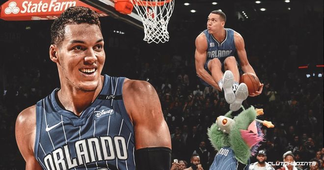 英雄联盟-包含奥兰多魔术发布备战花絮，转会期调整名单，全明星赛任务艰巨，赛季目标并未改变的词条